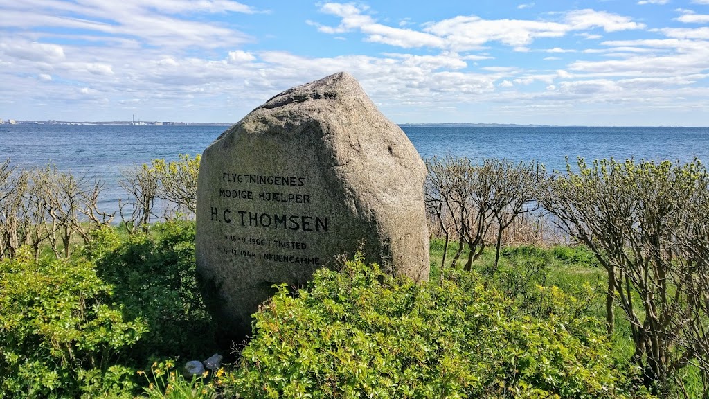 memorial-stone-for-h-c-thomsen-4.jpeg