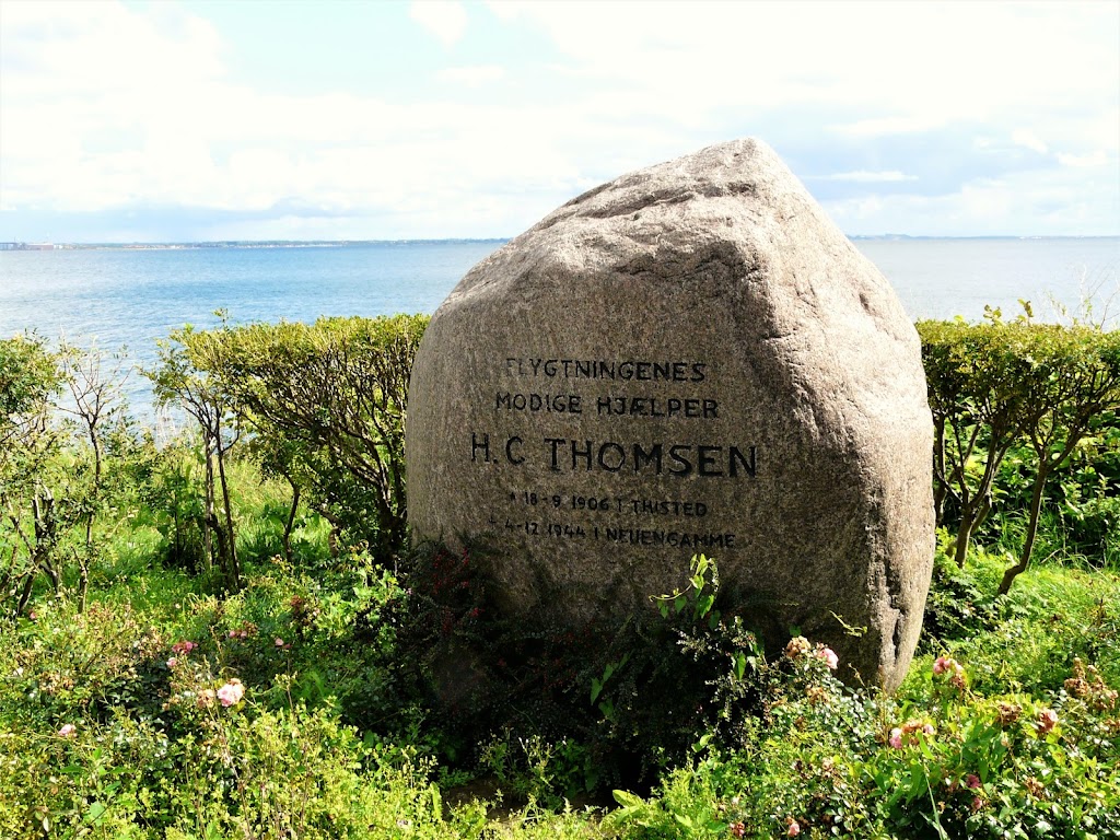 memorial-stone-for-h-c-thomsen-7.jpeg