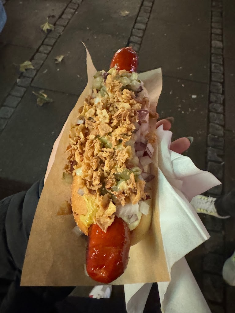 copenhagen-hotdog-deli-18.jpeg