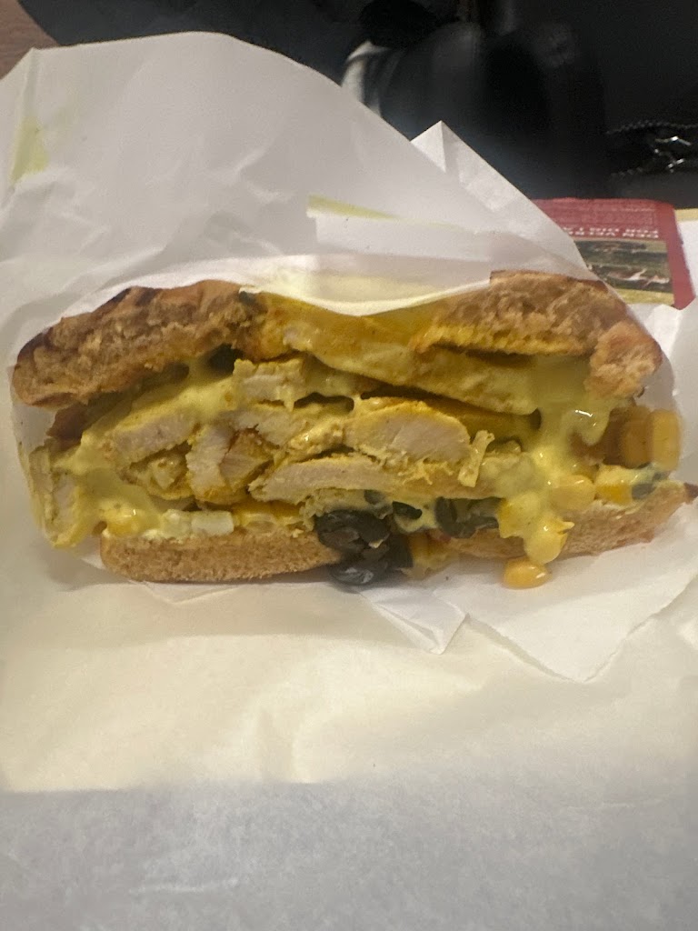 husum-chicken-sandwich-11.jpeg