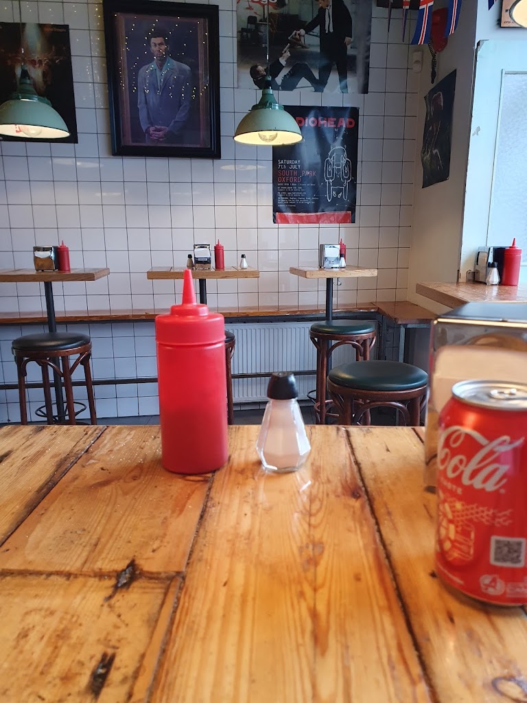 tommis-burger-joint-norrebro-2.jpeg