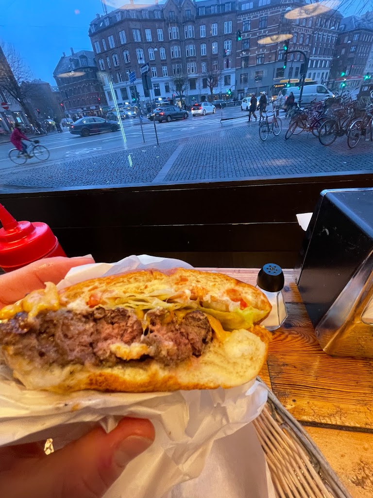 tommis-burger-joint-norrebro-4.jpeg