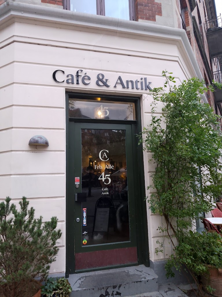 cafe-og-antik-17.jpeg