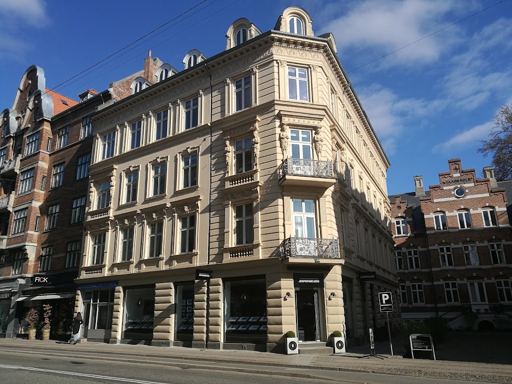 ejendomsmaeglerfirmaet-living-frederiksberg-i-kobenhavn-8.jpeg