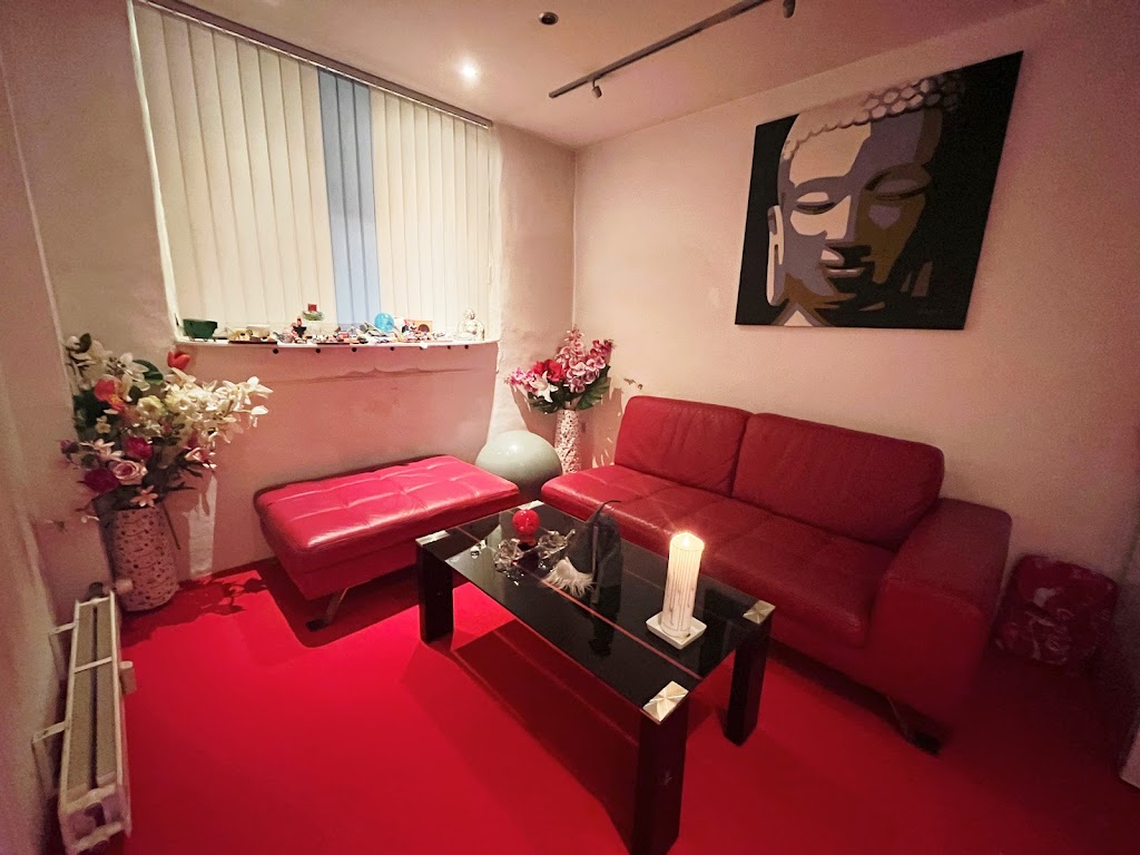 pure-thaiwellness-velvaere-massage-0.jpeg