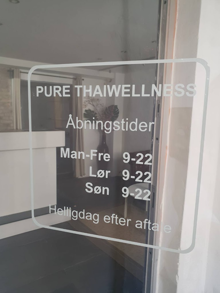 pure-thaiwellness-velvaere-massage-3.jpeg