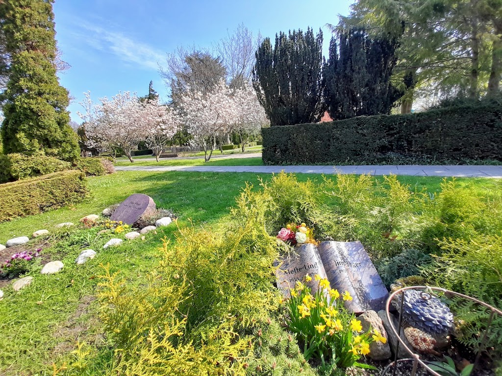 solbjerg-park-cemetery-17.jpeg