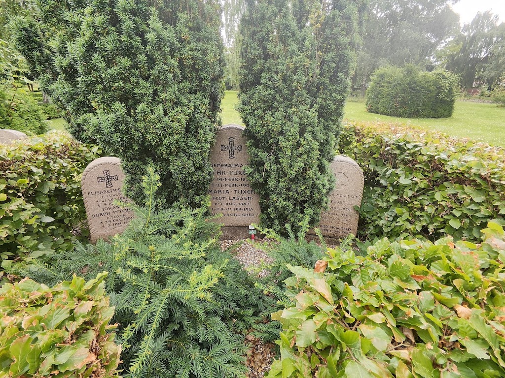 solbjerg-park-cemetery-2.jpeg