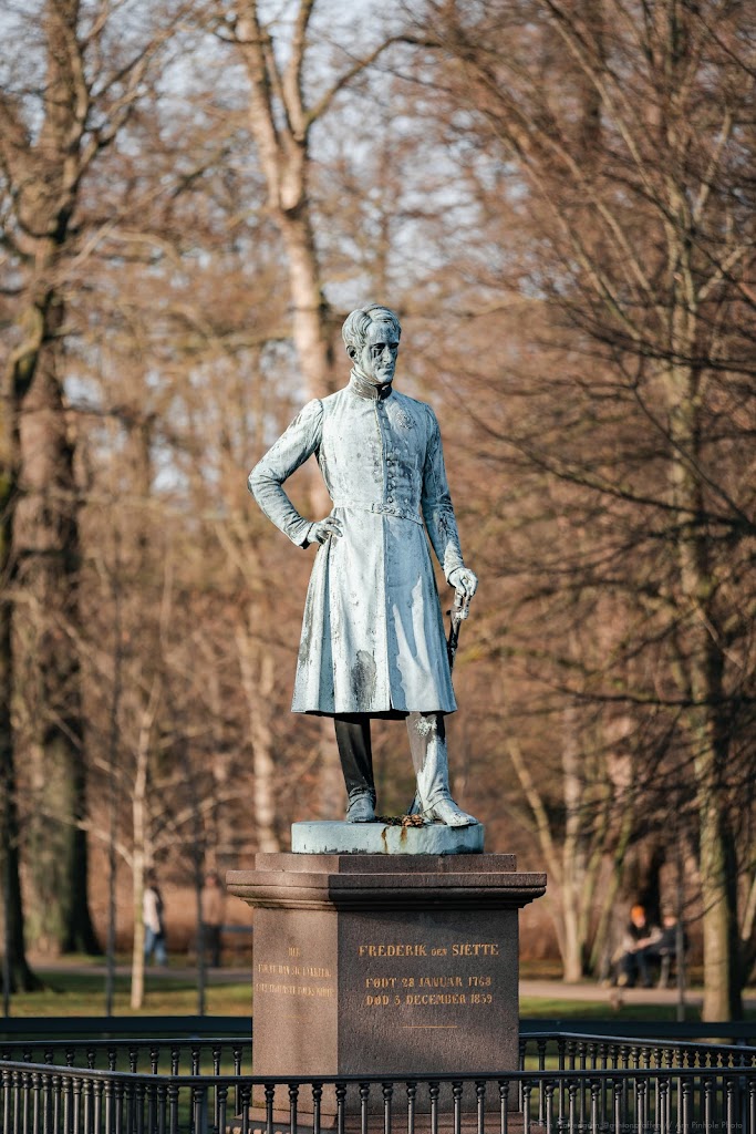 statue-af-frederik-vi-15.jpeg