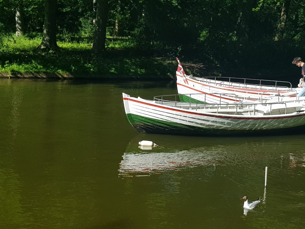 the-boats-in-frederiksberg-gardens-9.jpeg