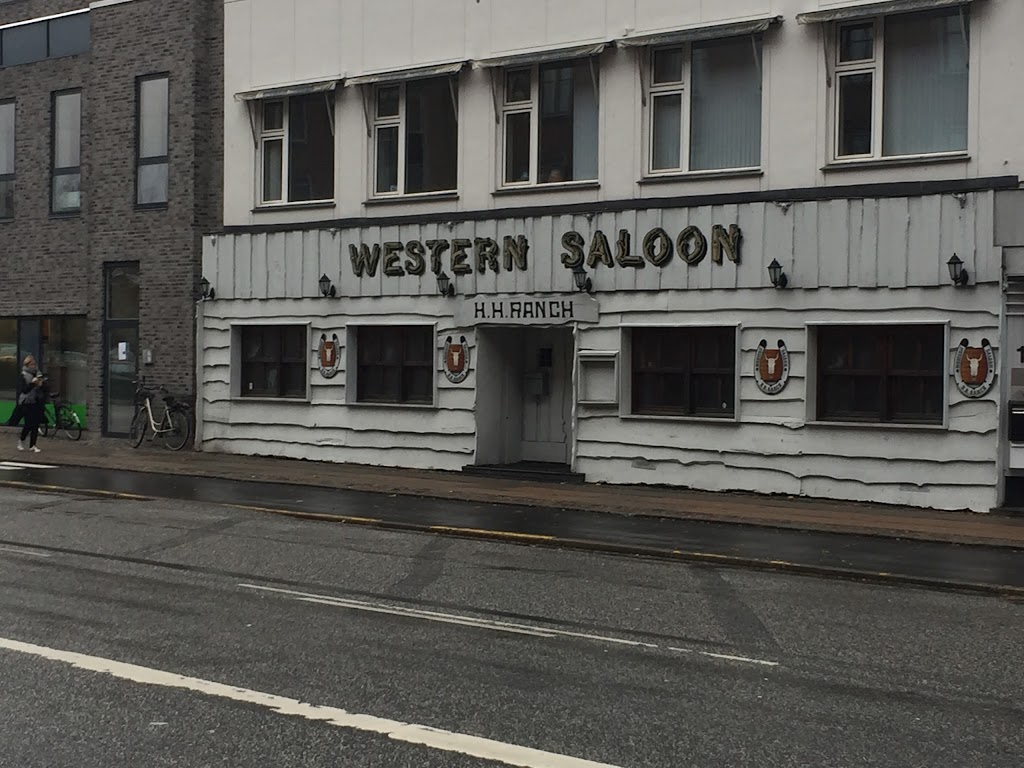 western-saloon-5.jpeg