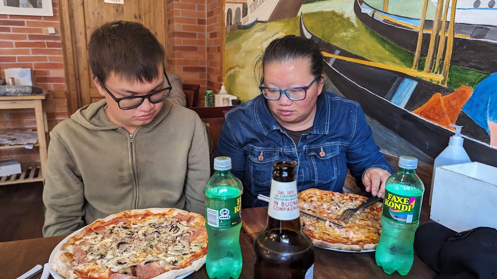 leifs-pizzeria-14.jpeg