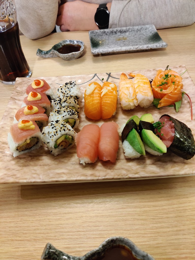 kuruki-sushi-2.jpeg