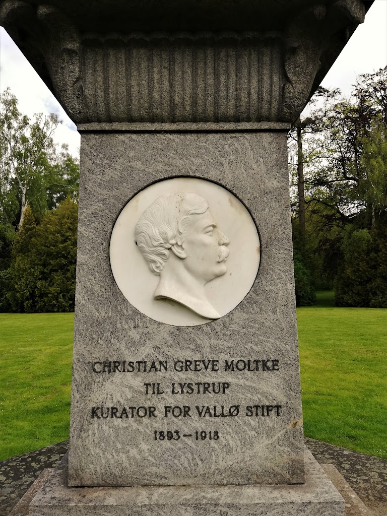 mindesten-for-greve-christian-moltke-8.jpeg