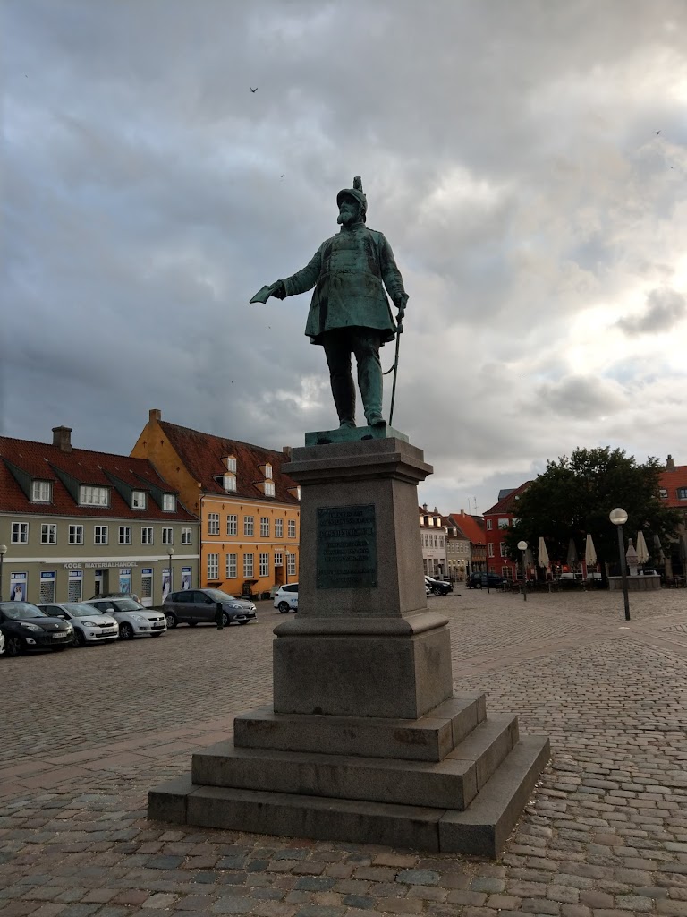 statue-af-frederik-den-vii-18.jpeg