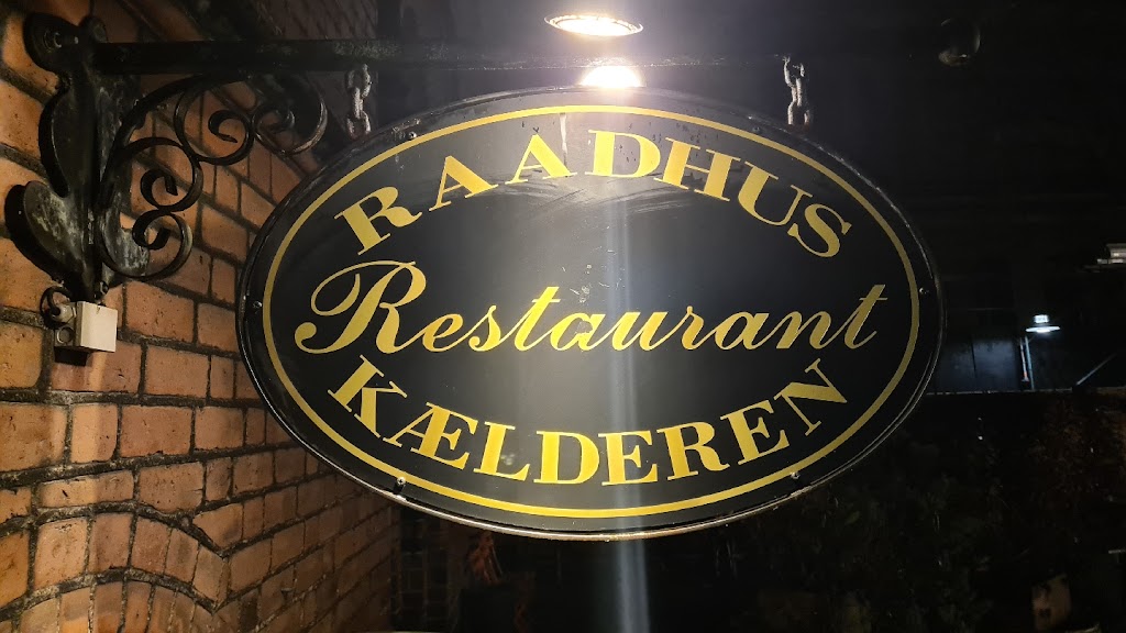 restaurant-raadhuskaelderen-1.jpeg