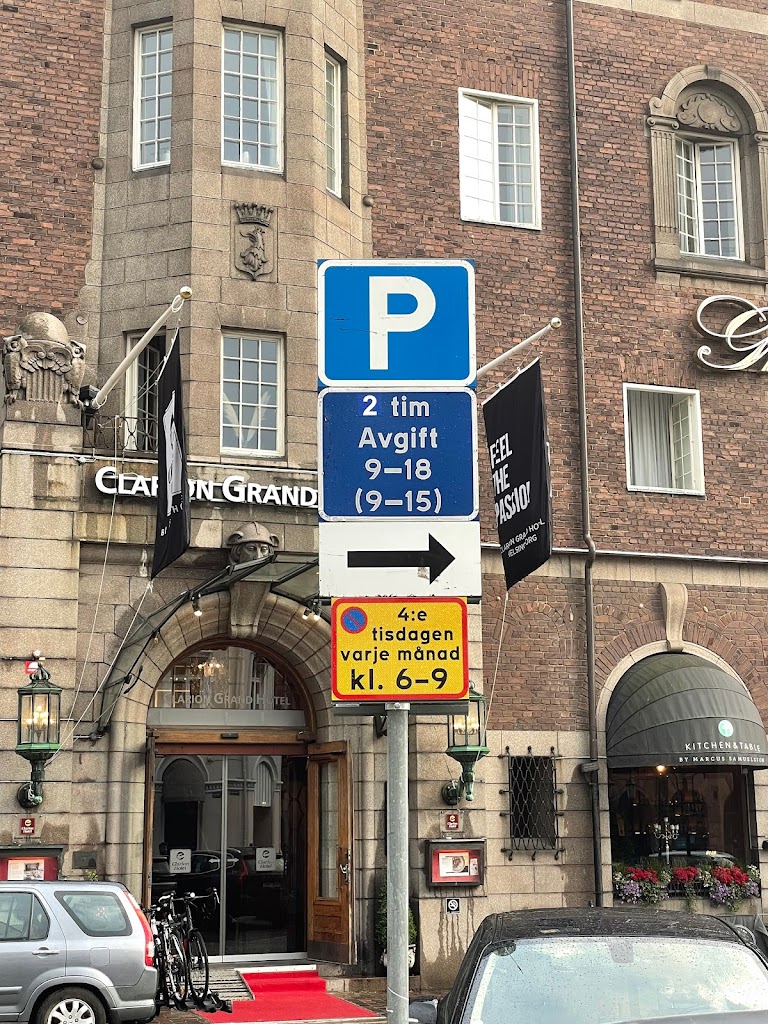 stortorget-6-parking-2.jpeg