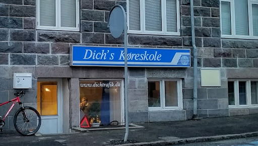 Dich's Køreskole