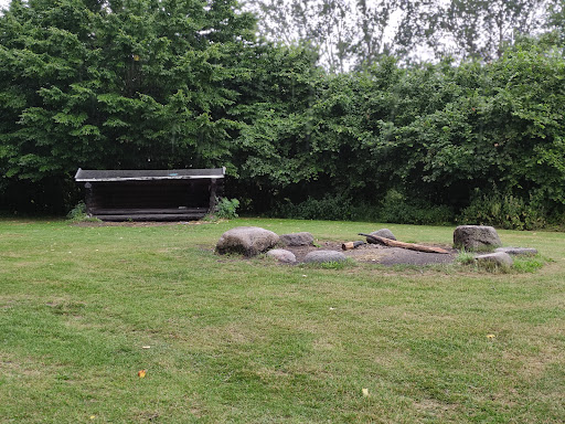 Træbanken shelter og bålplads